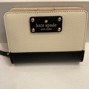 Authentic Kate Spade Berkeley Lane Cara Wallet, NWT
